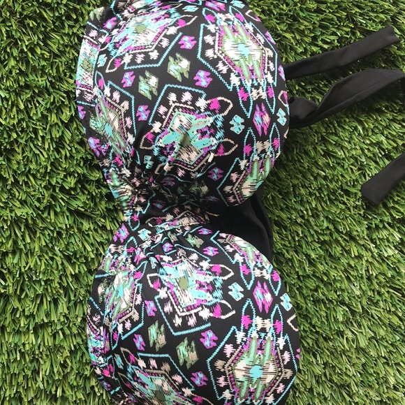 La vie on rose bikini top with black tie - Picture 4 of 4